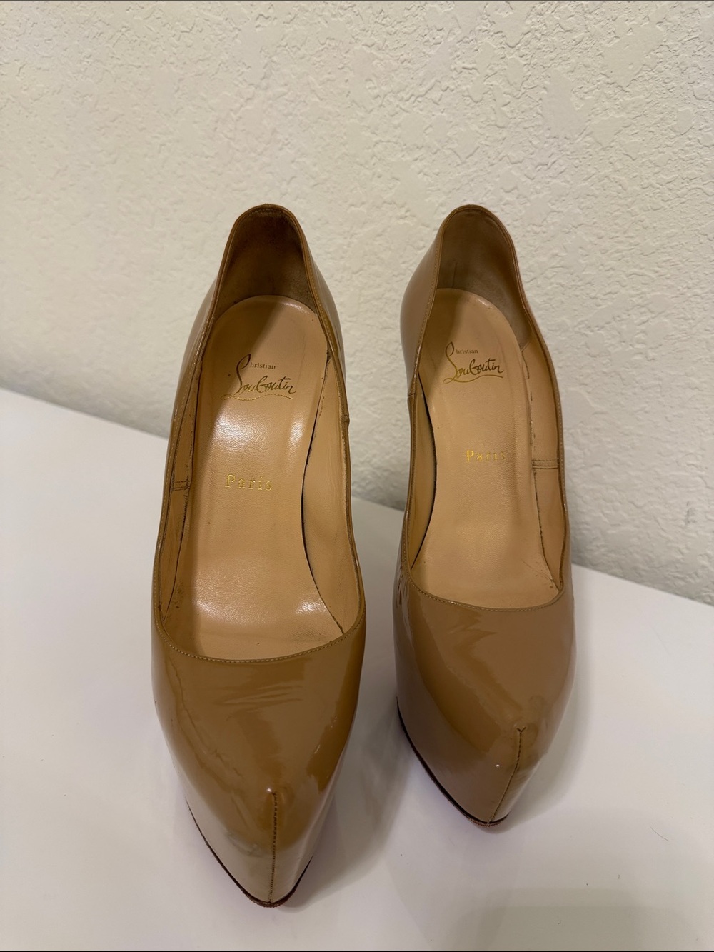 Christian Louboutin Tan Patent Leather Pointed Pumps 39 EU